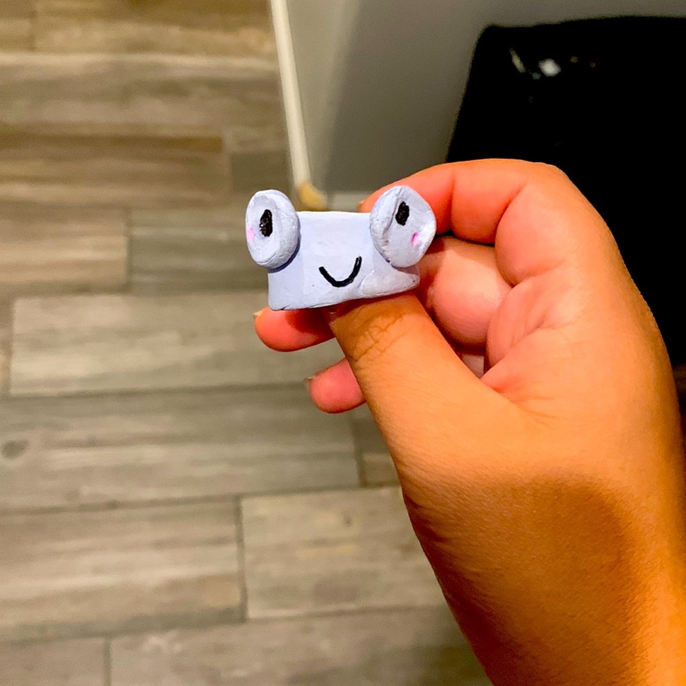 Clay frog ring
